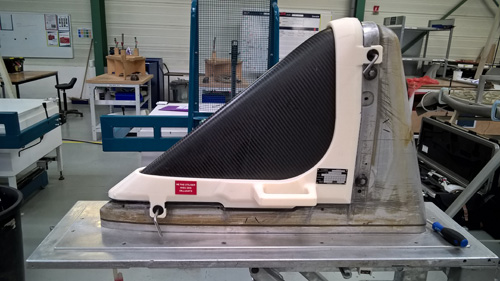 detourage-piece-composite-pour-marche-aeronautique